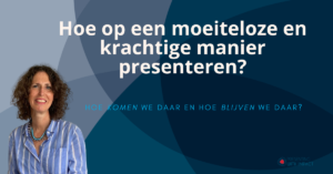 Professional die moeiteloos en krachtig presenteert tijdens een presentatie training